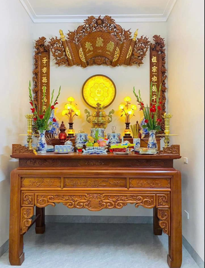 Sự cố bát hương bốc hỏa